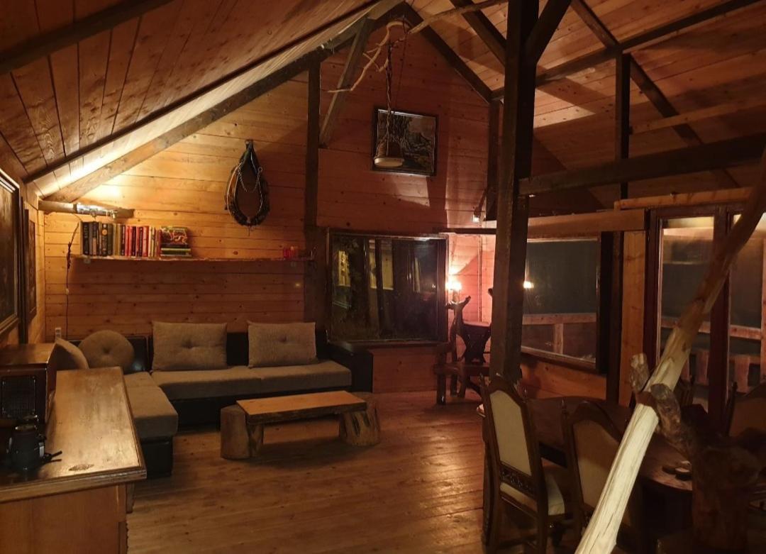 Log Cabin Belgrad Exteriör bild